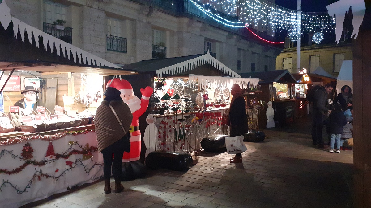 Saumur. Inauguré ce weekend, le marché de Noël est ouvert jusqu’au 24 décembre