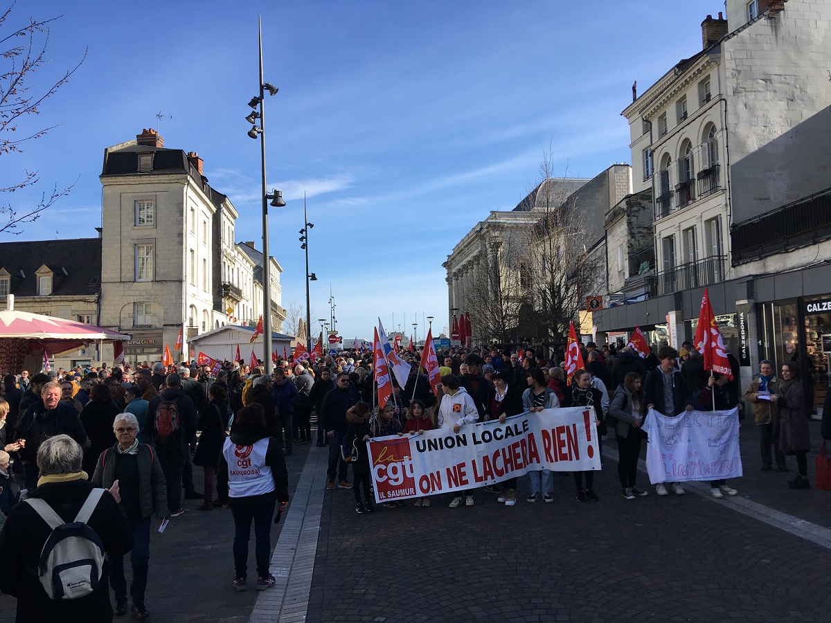 Saumur. 1 500 personnes dans les rues contre la réforme des retraites