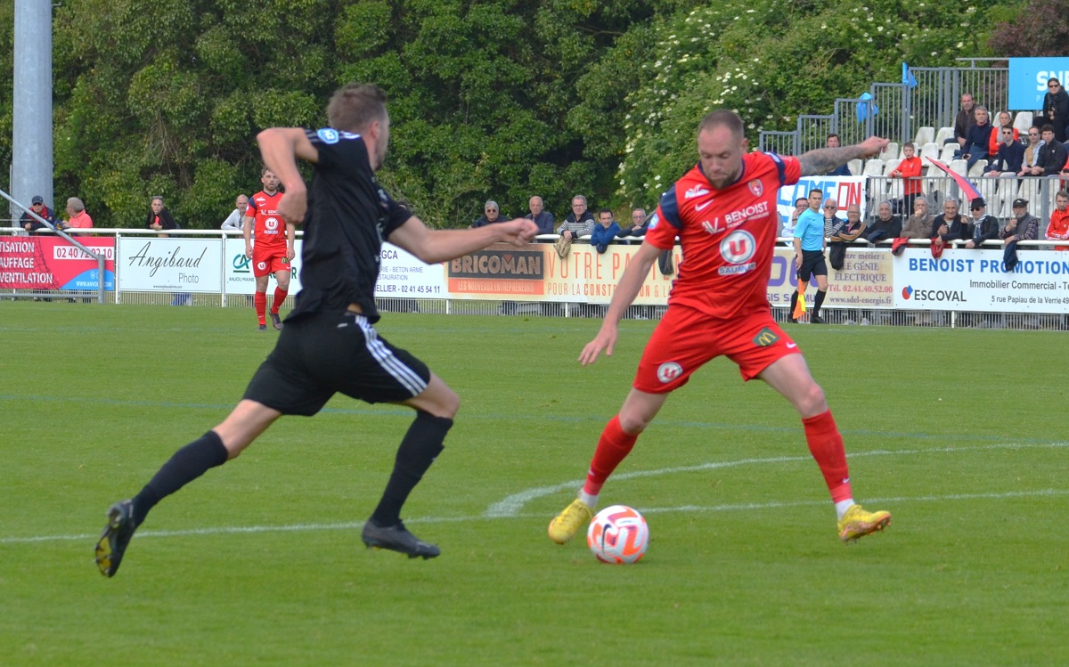 Football N2. En ramenant le point du match nul d’Angers, Saumur se maintient en N2. (0-0)