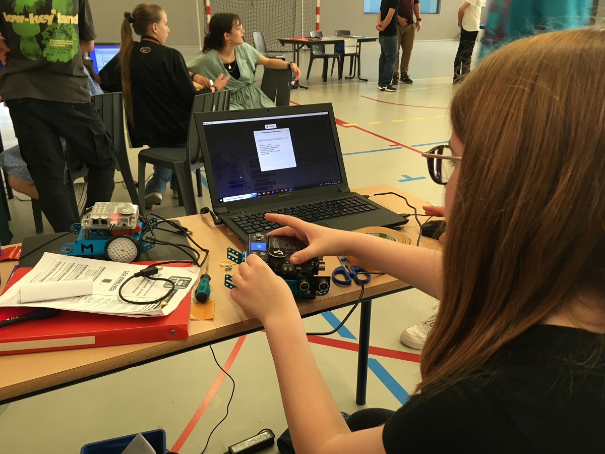 Doué-en-Anjou. Des collégiens réunis pour un challenge de robotique