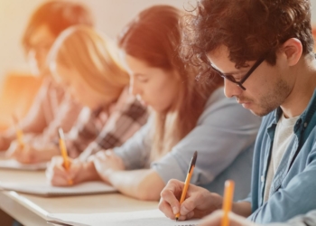 Pays de la Loire. 200 € pour les jeunes cumulant emploi et formation