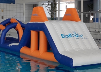 Saumur et Doué-en-Anjou. Des structures gonflables dans les piscines durant les vacances