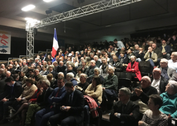 Saumur. Jean-Frédéric Poisson, en meeting pour Eric Zemmour, fait salle comble