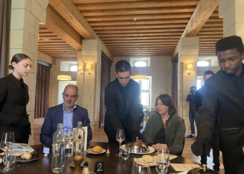 Abbaye de Fontevraud. Un repas gastronomique, pédagogique, artistique et inclusif