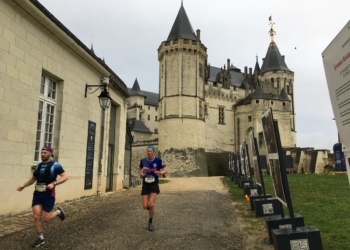 Saumurban Trail. Les coureurs ont affronté la pluie et ont parcouru les rues et monuments saumurois (photos)