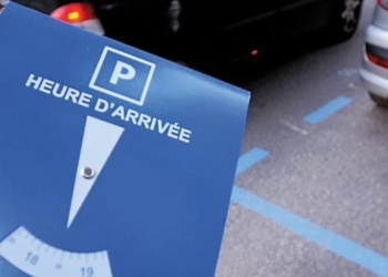 Longué-Jumelles. Un pass résident pour stationner place de la mairie