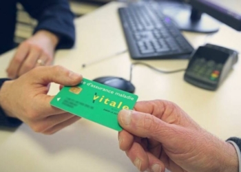 Nouvelle carte Vitale : attention à l’arnaque par SMS