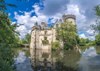 Idée sortie #6. Les Trois-Moutiers. Le Château de la Mothe-Chandeniers, une ruine hors du temps