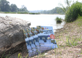 Le guide bilingue « Escapade en Val de Loire 2022 » est prêt à être lu, gratuit pour tous !