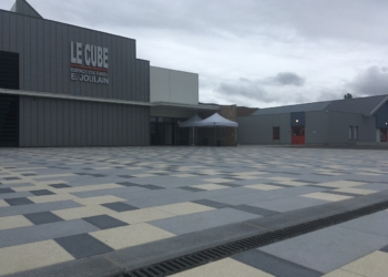 Longué-Jumelles. L’esplanade du Cube inaugurée après 9 mois de travaux