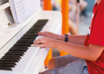 Du 5 juillet au 27 août à Saumur : La boîte à piano en centre-ville