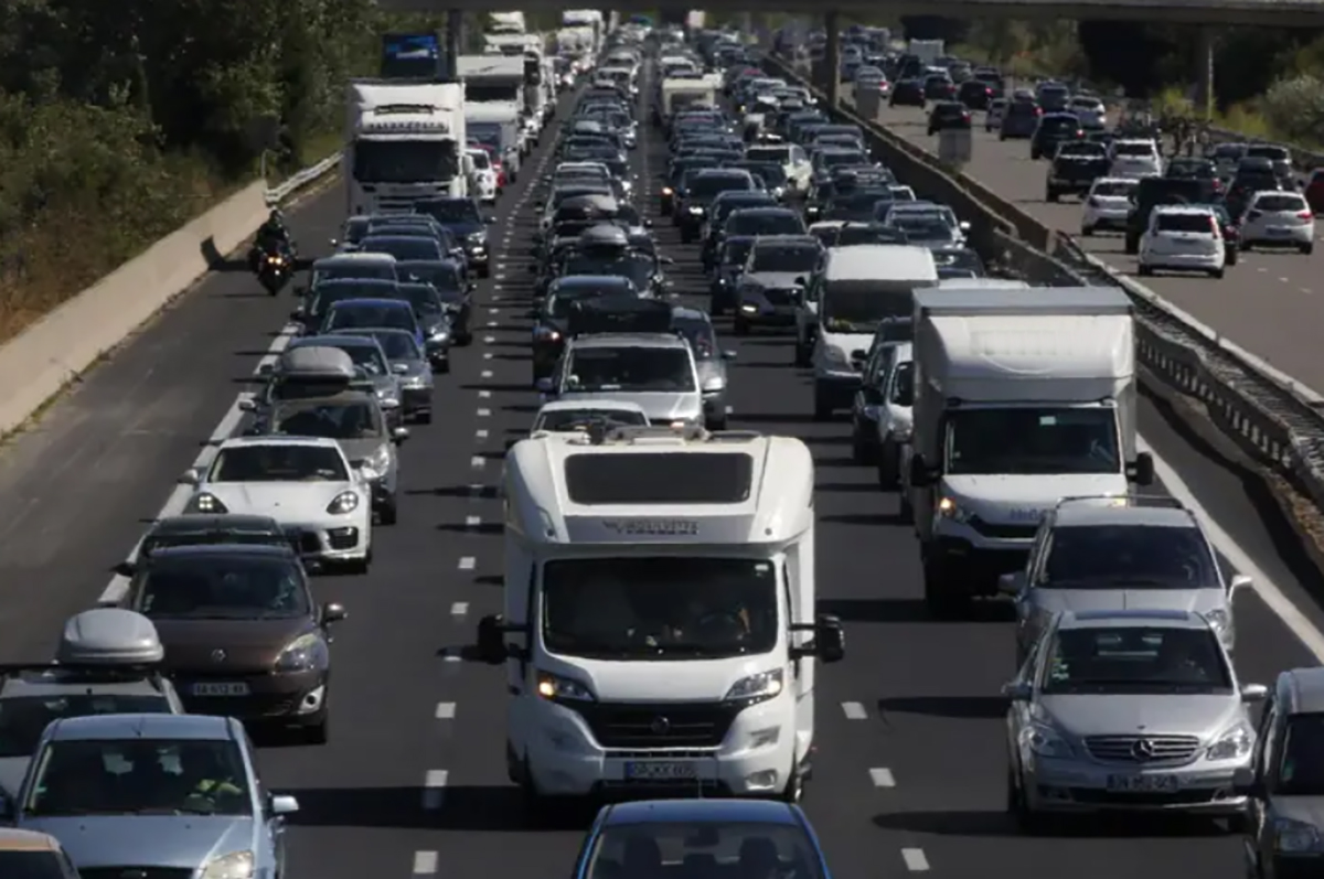 Trafic du 22 au 24 juillet 2022 : Bison Futé voit rouge, week-end chargé sur les routes en perspective