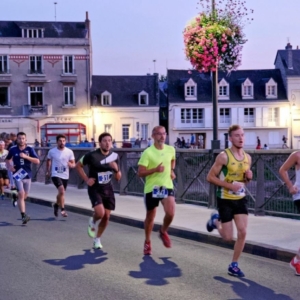 corrida-chinon - Saumur Kiosque