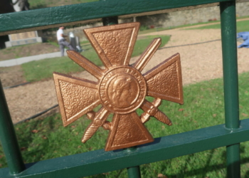 Beaufort-en-Anjou. Le monument aux morts retrouve son éclat