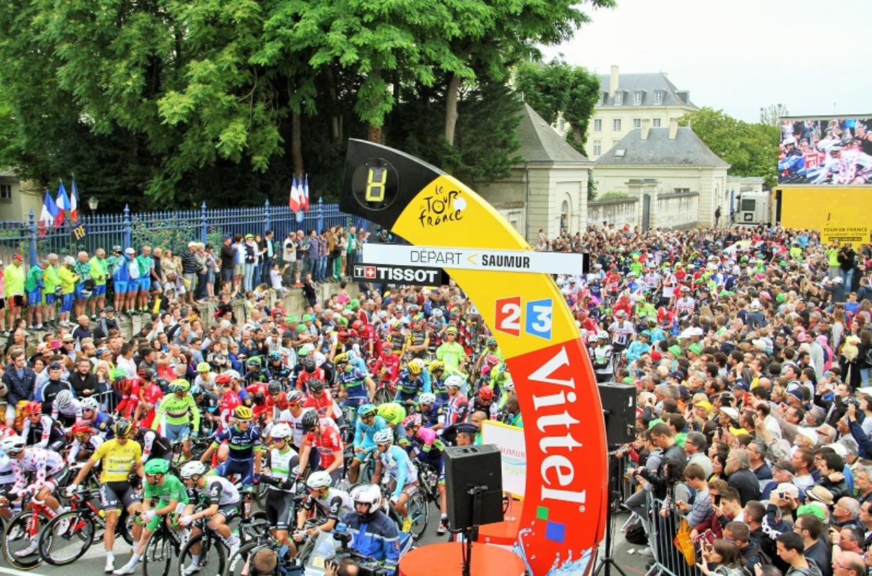 Saumurois. Pas de Tour de France dans l’ouest en 2023, retour sur son histoire saumuroise depuis 1903