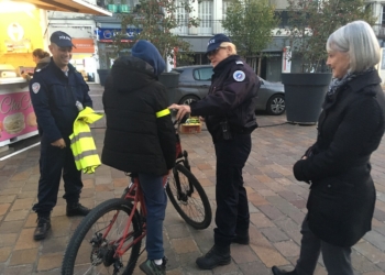 Saumur. Avec la nuit qui tombe plus tôt, il faut être bien vu à vélo