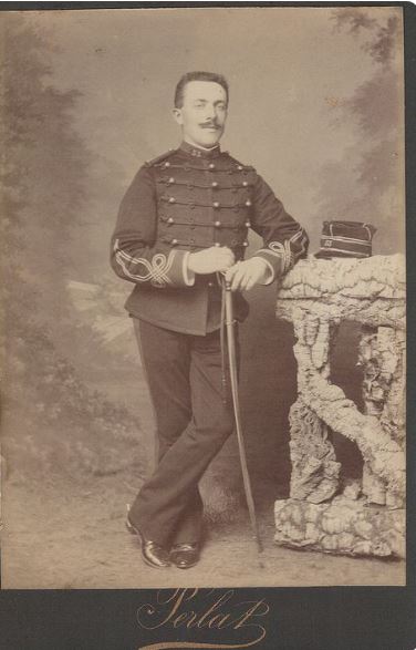 La Lande-Chasles : une nouvelle plaque au monument aux morts en hommage à Xavier de L’Estoile