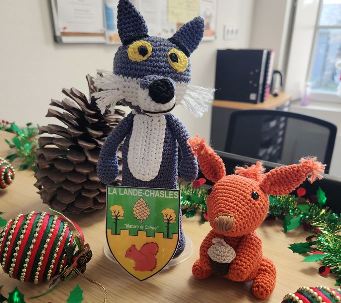 Un loup aux côtés de l&rsquo;écureuil à La Lande-Chasles