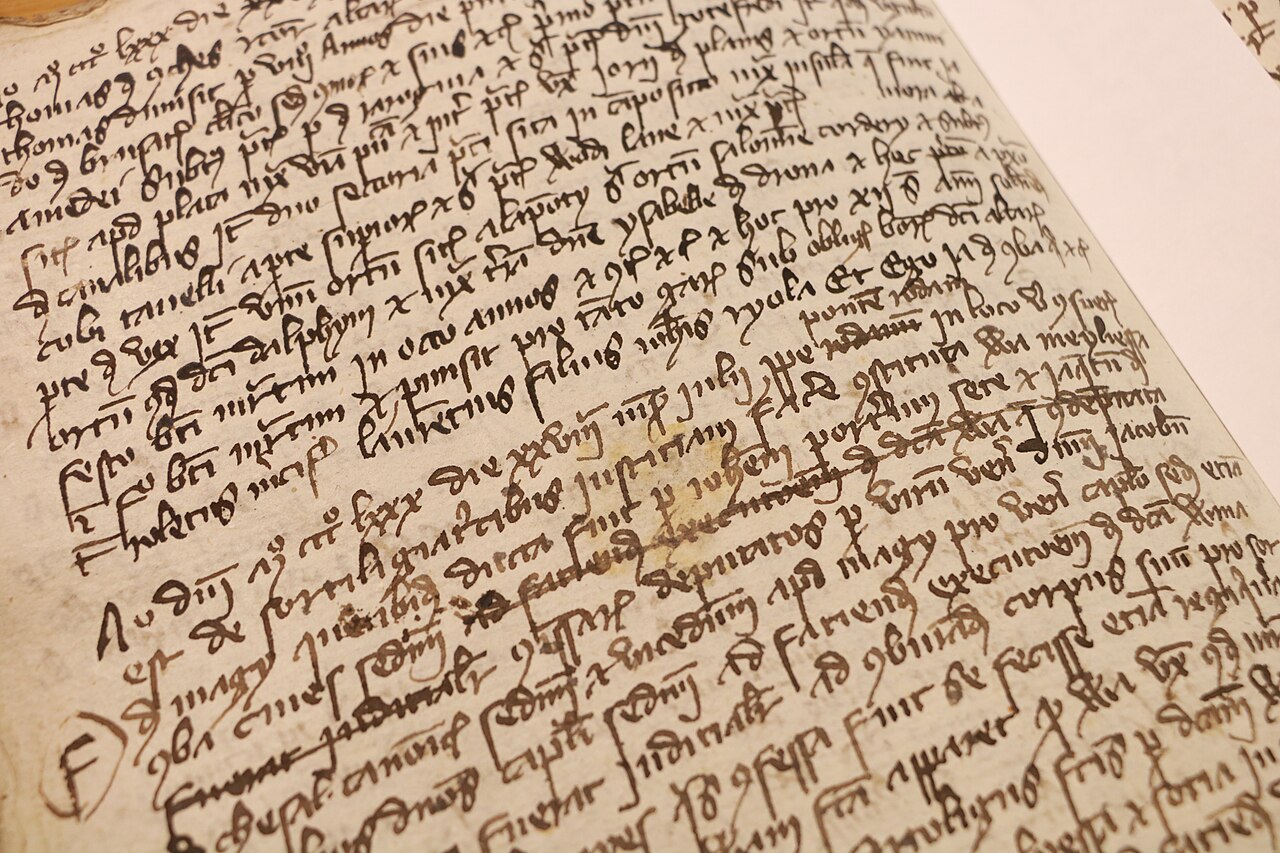 Maine-et-Loire. « De la plume au texto, l’écrit du Moyen Âge à nos jours », une exposition qui interroge notre rapport à l’écriture