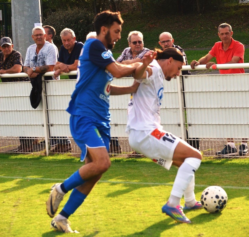 Football N2. Saumur vainqueur 3-1, maintient le cap.