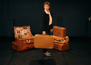 3 février à Saumur. « Touchée par les fées » : Ariane Ascaride rend hommage à sa famille sur la scène du Dôme