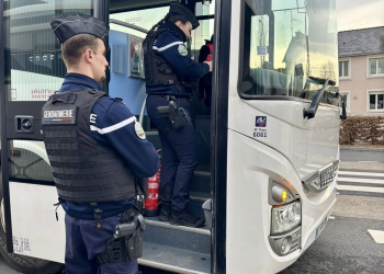 Maine-et-Loire. Les gendarmes contrôlent les cars scolaires