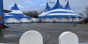 Vidéo : Le cirque Claudio Zavatta pose ses valises à Saumur pour un spectacle entre tradition et modernité