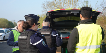 Maine-et-Loire. Alors qu’ils passaient le permis de conduire, ils se sont fait contrôler par les gendarmes