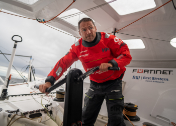 Saumur. Le skipper Romain Attanasio au départ du Marathon de la Loire 2026