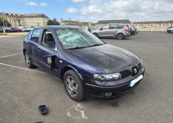 Saumur. Des voitures dégradées et déplacées sur le Chardonnet
