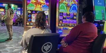 Saumur. En images : Un véritable succès pour l&rsquo;ouverture du premier casino de l&rsquo;Anjou