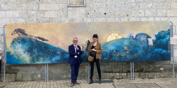 Saumur. « Naissance – L&rsquo;Aube sur la Loire », une nouvelle fresque s&rsquo;affiche en centre-ville