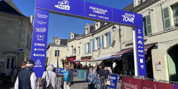 Fontevraud-L&rsquo;Abbaye. En images : Le village en fête à l&rsquo;occasion de la course cycliste du Région Pays de la Loire Tour