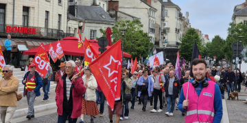 Saumur. Ce 1er mai, 200 personnes ont battu le pavé