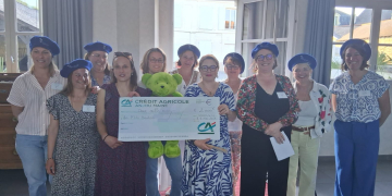 Saumurois. Les Anthocyanes de la Loire remettent un chèque de 2 000 euros à l’association Les Petits Doudous de la Clinique de la Loire