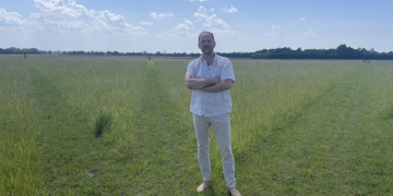 Gennes-Val de Loire. Cet artiste a mis 4 ans pour créer cette oeuvre unique sur 45 000m2