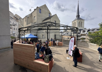 Saumur. Lauréate du budget participatif 2023, une œuvre urbaine inaugurée dans le centre-ville