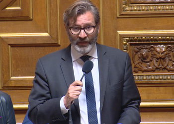 Politique. Le Sénateur Emmanuel Capus interpelle le gouvernement sur le coût du travail