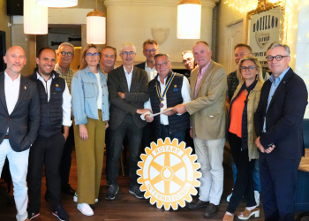 Le Rotary Club Saumur Val de Loire remet 5 000 € à VigiRéseaux pour soutenir les chefs d’entreprise en difficulté