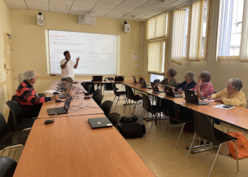 Saumur. 150 seniors ont appris à mieux utiliser les outils numériques pour rester connectés à une société en mouvement