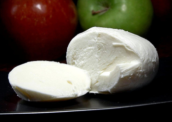 La rubrique diététique. Burrata, feta, mozzarella : pourquoi les fromages méditerranéens ont la cote ?