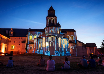 Abbaye de Fontevraud. Découvrir le monument autrement à la tombée de la nuit avec « Les étoiles de Fontevraud »