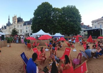 Saumur. Une plage s’installe en plein centre-ville avec le plein de concerts, spectacles et animations !
