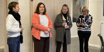 Parnay. Exposition : Simonne Lhermitte et Nathalie Todd présentent leur vision du cheval au Domaine de Rocheville