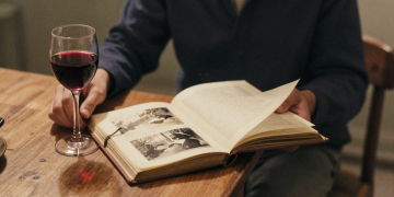 4 octobre au Puy-Notre-Dame. Des rencontres littéraires et viticole au salon « Un Livre un Verre »
