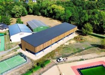 Baugé-en-Anjou, des terrains de padel qui produisent leur propre électricité