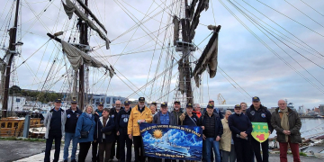 Les anciens marins du TCD Orage en superbe navigation sur la rade de Brest